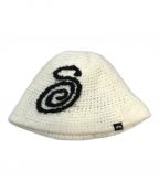 stussyステューシー）の古着「SWIRLY S KNIT BUCKET HAT」｜ホワイト