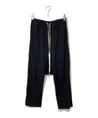 RICK OWENSリックオウエンス）の古着「DRAWSTRING CROPPED PANTS」｜ブラック