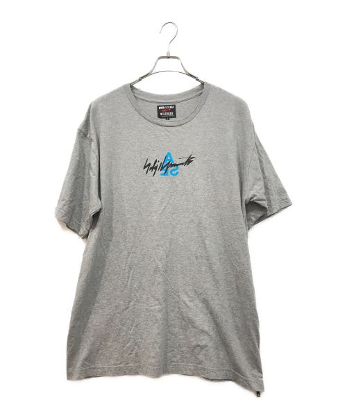 WIND AND SEA（ウィンダンシー）WIND AND SEA (ウィンダンシー) WILDSIDE YOHJI YAMAMOTO (ワイルドサイド ヨウジ ヤマモト) Triangle Logo T-shirt グレー サイズ:4の古着・服飾アイテム