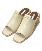 Ameri VINTAGEアメリヴィンテージ）の古着「TAB EASY SANDAL」｜アイボリー×ベージュ