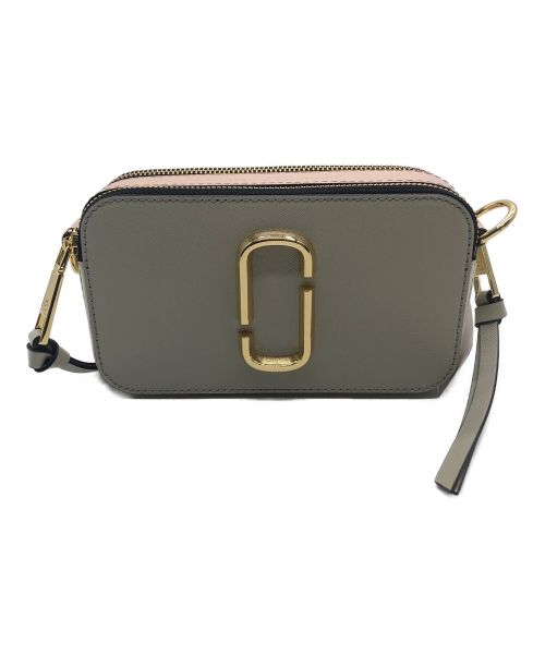 Marc by Marc Jacobs（マークバイマークジェイコブス）Marc by Marc Jacobs (マークバイマークジェイコブス) スナップショットショルダーバッグ ベージュ×ピンクの古着・服飾アイテム