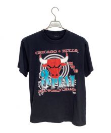 ヴィンテージTシャツ（ヴィンテージTシャツ）の古着「Chicago Bulls 91 92 93 Seasons 3PEAT Tシャツ」｜ブラック