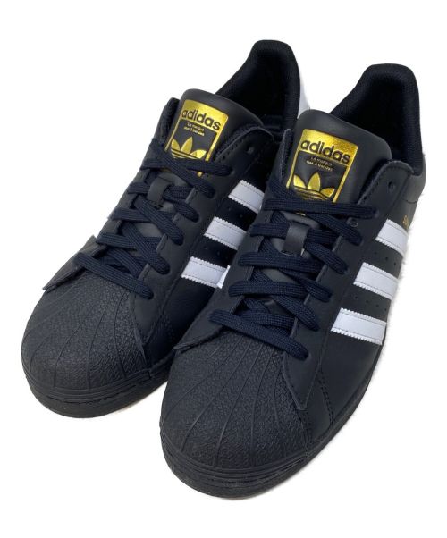 adidas（アディダス）adidas (アディダス) スニーカー ブラック サイズ:US9.5の古着・服飾アイテム