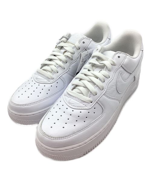 NIKE（ナイキ）NIKE (ナイキ) スニーカー(AIR FORCE 1 LOW RETRO) ホワイト サイズ:28 未使用品の古着・服飾アイテム