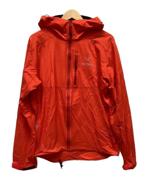 ARC'TERYX（アークテリクス）ARC'TERYX (アークテリクス) フーディジャケット レッド サイズ:Sの古着・服飾アイテム