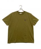 maison kitsuneメゾンキツネ）の古着「Tシャツ　BOLD FOX HEAD PATCH COMFORT TEE SHIRT」｜カーキ