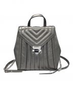 MICHAEL KORSマイケルコース）の古着「Whitney Quilted Metallic Leather Backpack」｜シルバー
