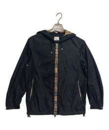 BURBERRY（バーバリー）の古着「ナイロンフーデッドジャケット」｜ブラック