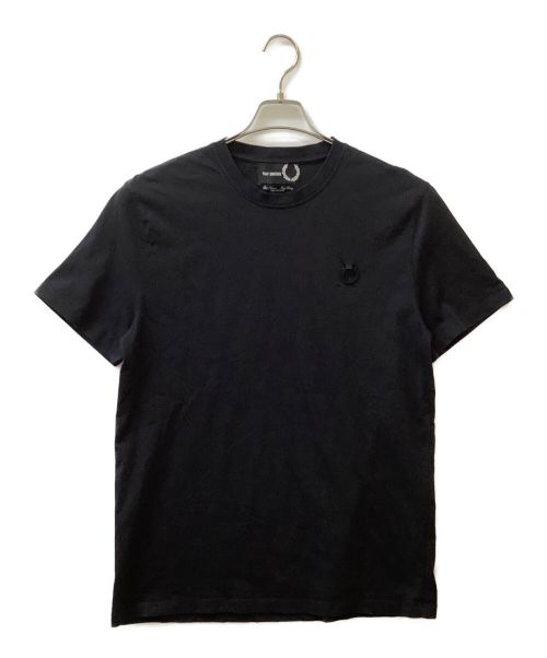 RAF SIMONS（ラフシモンズ）RAF SIMONS (ラフシモンズ) FRED PERRY (フレッドペリー) Tシャツ ブラック サイズ:Lの古着・服飾アイテム