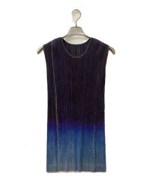 PLEATS PLEASE ISSEY MIYAKE（プリーツプリーズ イッセイミヤケ）の古着「転写グラデーションプリーツワンピース」｜インディゴ×ブルー