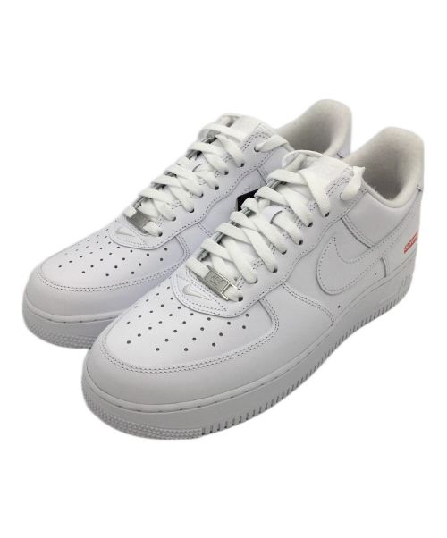 NIKE（ナイキ）NIKE (ナイキ) SUPREME (シュプリーム) AIR FORCE 1 LOW / SUPREME WHITE × RED ホワイト サイズ:US10、UK9、EUR44、cm28、BR42、CN280(2.5)　 未使用品の古着・服飾アイテム