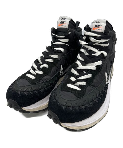 NIKE（ナイキ）NIKE sacai (サカイ) Jean Paul GAULTIER (ジャンポールゴルチェ) Vaporwaffle Mix ブラック×ホワイト サイズ:UK9.5、EUR44.5、cm28.5、BR42.5、CN285(2.5)の古着・服飾アイテム