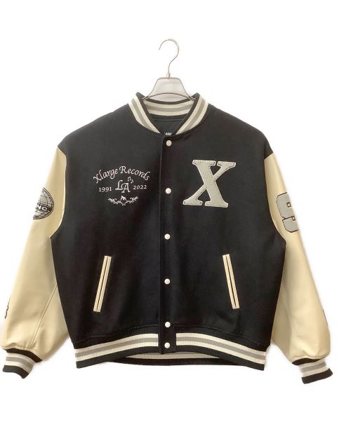 X-LARGE（エクストララージ）X-LARGE (エクストララージ) OG LOGO VARSITY JACKET ブラック×ベージュ サイズ:XLの古着・服飾アイテム