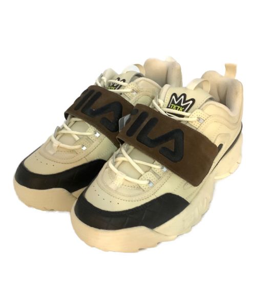 FILA×atmos×TK2（フィラ×アトモス×ティーケーツー）FILA×atmos×TK2 (フィラ×アトモス×ティーケーツー) DISRUPTOR 2 APPLIQUE( ディスラプター 2 アップリケ) ベージュ サイズ:26.0の古着・服飾アイテム