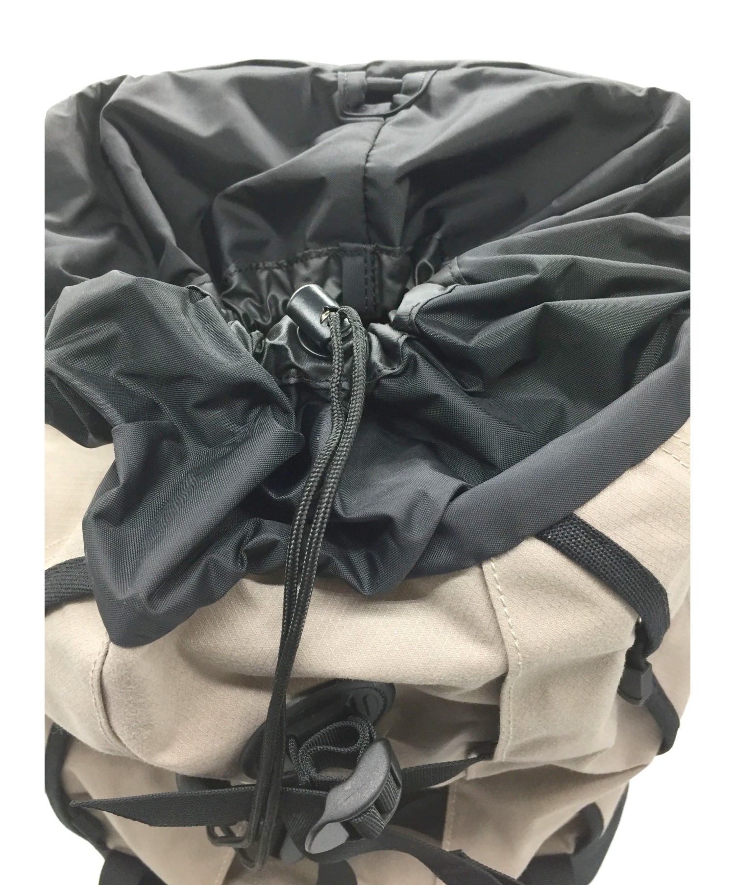 中古 古着通販 Macpac マックパック バックパック ベージュ Gecko Classic 35l ブランド 古着通販 トレファク公式 Trefac Fashion