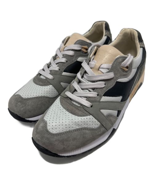 DIADORA HERITAGE（ディアドラ ヘリテージ）DIADORA HERITAGE (ディアドラ ヘリテージ) スニーカー グレー×ベージュ サイズ:27.5の古着・服飾アイテム