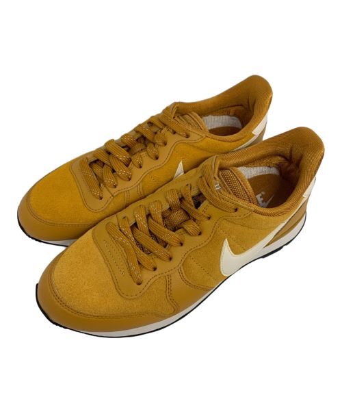 NIKE（ナイキ）NIKE (ナイキ)  INTERNATIONALIST SE GOLD SUEDE イエロー サイズ:23.5の古着・服飾アイテム