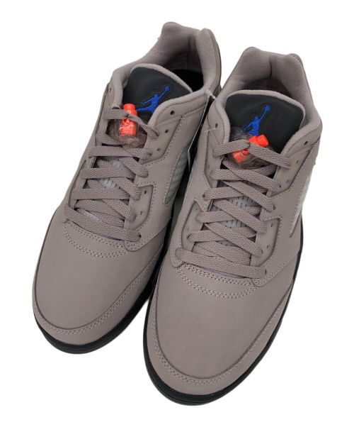 NIKE（ナイキ）NIKE (ナイキ) PARIS SAINT-GERMAIN (パリ・サン ジェルマン) AIR JORDAN 5 RETRO LOW”PSG” ベージュ サイズ:US9.5の古着・服飾アイテム