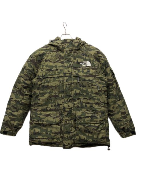 THE NORTH FACE（ザ ノース フェイス）THE NORTH FACE (ザ ノース フェイス) maharishi (マハリシ) MEDICOM TOY (ミディアムトイ) 別注マクマードダウンジャケット オリーブ サイズ:Sの古着・服飾アイテム