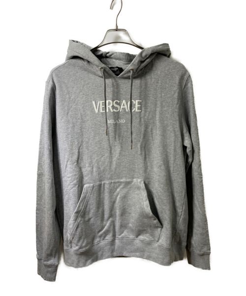 VERSACE（ヴェルサーチ）VERSACE (ヴェルサーチェ) ロゴパーカー グレー サイズ:Lの古着・服飾アイテム