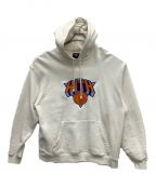 KITH×New York Knicksキス×）の古着「プルオーバーパーカー」｜ベージュ