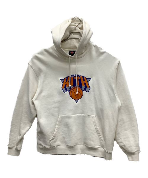 KITH（キス）KITH (キス) New York Knicks プルオーバーパーカー ベージュ サイズ:XLの古着・服飾アイテム