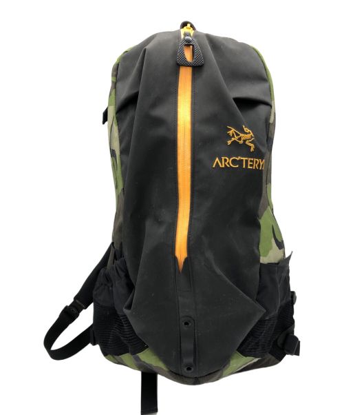 ARC'TERYX（アークテリクス）ARC'TERYX (アークテリクス) BEAMS (ビームス) アロー22 ブラック×カーキの古着・服飾アイテム