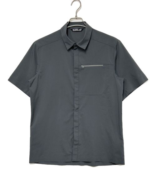 ARC'TERYX（アークテリクス）ARC'TERYX (アークテリクス) SKYLINE SS SHIRT グレー サイズ:SIZE Sの古着・服飾アイテム