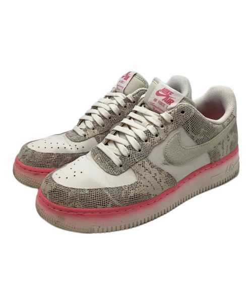 NIKE（ナイキ）NIKE (ナイキ) WMNS NIKE AIR FORCE 1 LOW Our Force 1 'Snakeskin' ホワイト×ピンク サイズ:US10.5の古着・服飾アイテム