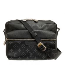 LOUIS VUITTON（ルイ ヴィトン）の古着「モノグラムエクリプス　アウトドア・メッセンジャー PM」