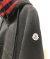 中古・古着 MONCLER (モンクレール) ジップパーカー ブラック×レッド サイズ:下記参照：37000円