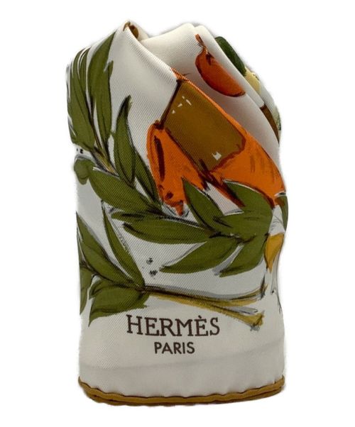 HERMES（エルメス）HERMES (エルメス) シルクスカーフ / カレ90 CHANTILLY(競馬場) アイボリーの古着・服飾アイテム