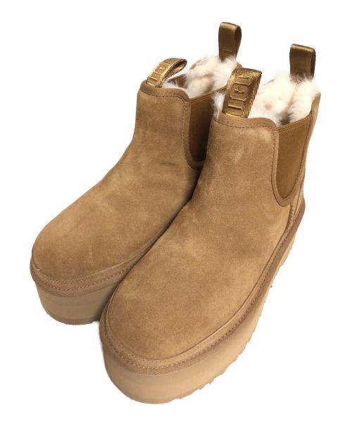 UGG（アグ）UGG (アグ) NEUMEL PLATFORM CHELSEA キャメル サイズ:US 7の古着・服飾アイテム