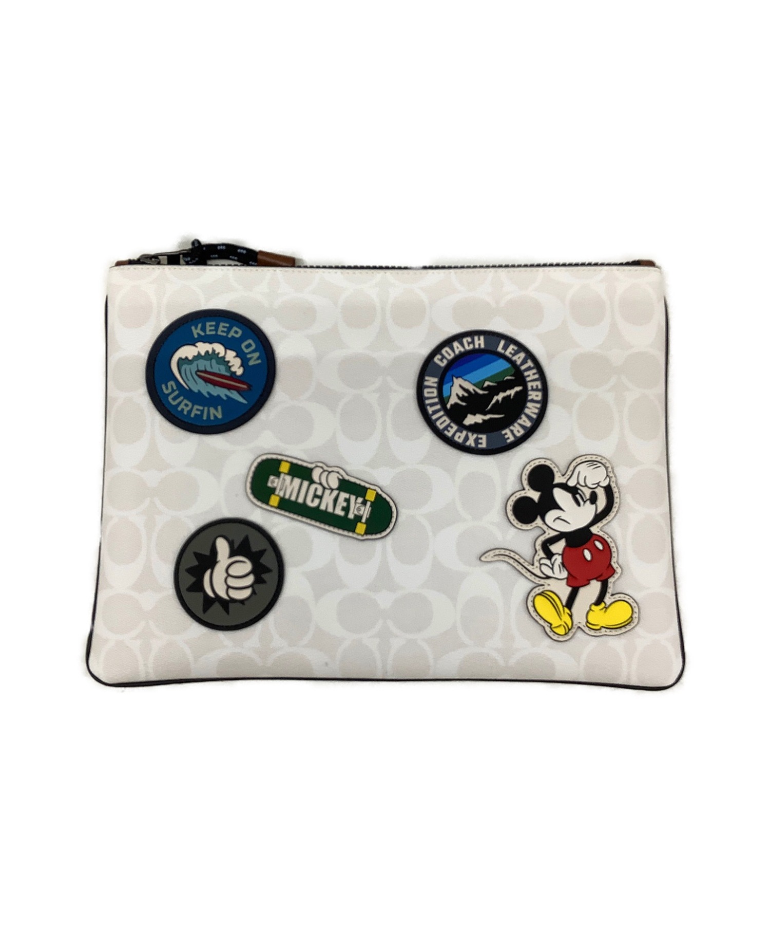 中古 古着通販 Coach コーチ クラッチバッグ ホワイト ベージュ 35 Disney ワッペン ブランド 古着通販 トレファク公式 Trefac Fashion