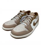 NIKEナイキ）の古着「スニーカー　NIKE（ナイキ）AIR JORDAN 1 LOW　HF5753-221」｜ベージュ×ブラウン