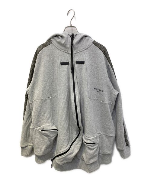 PUMA（プーマ）PUMA (プーマ) ANREALAGE (アンリアルエイジ) PUMA X ANREALAGE HOODIE グレー サイズ:Ｍサイズ 未使用品の古着・服飾アイテム