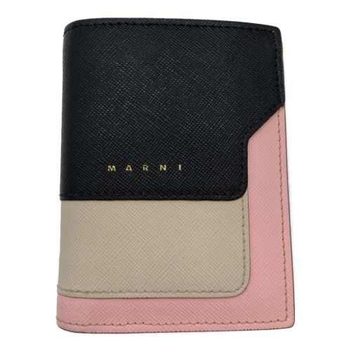 MARNI（マルニ）MARNI (マルニ) 2つ折り財布 ブラック・ベージュ・ピンクの古着・服飾アイテム