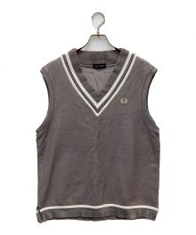 FRED PERRY（フレッドペリー）の古着「TILDEN VEST」｜グレージュ