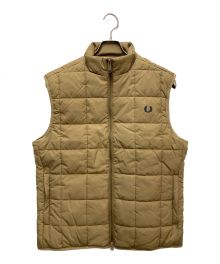 FRED PERRY（フレッドペリー）の古着「Grid Detail Insulated Gilet」｜カーキ