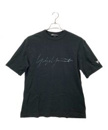 Y-3（ワイスリー）の古着「SIGNATURE Tシャツ」｜ブラック