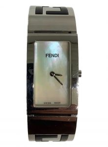 FENDI（フェンディ）の古着「腕時計」｜ホワイトシェル