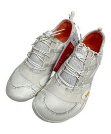 NEW BALANCE×ISSEY MIYAKE（ニューバランス×イッセイミヤケ）の古着「スニーカー」｜ホワイト