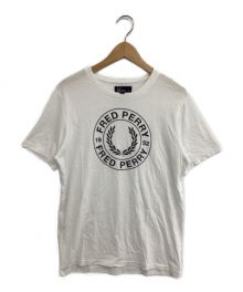 FRED PERRY（フレッドペリー）の古着「半袖Tシャツ」｜ホワイト