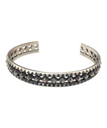 GARNI（ガルニ）の古着「Multiple Studs Bangle」｜グレー