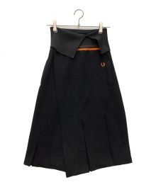 FRED PERRY×AKANE UTSUNOMIYA（フレッドペリー×アカネウツノミヤ）の古着「Deep Rib Track Skirt」｜ブラック×オレンジ