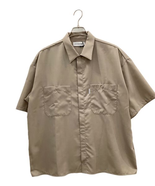 COOTIE PRODUCTIONS（クーティープロダクツ）COOTIE PRODUCTIONS (クーティープロダクツ) T/W FLY FRONT WORK S/S SHIRT ベージュ サイズ:Mの古着・服飾アイテム