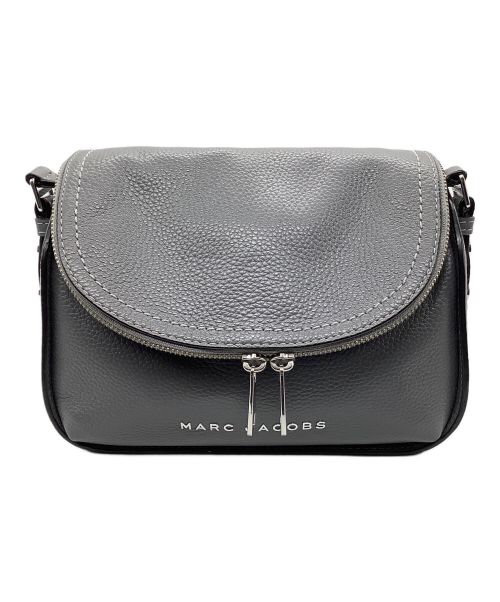 MARC JACOBS（マークジェイコブス）MARC JACOBS (マークジェイコブス) フラップショルダーバッグ グレーの古着・服飾アイテム