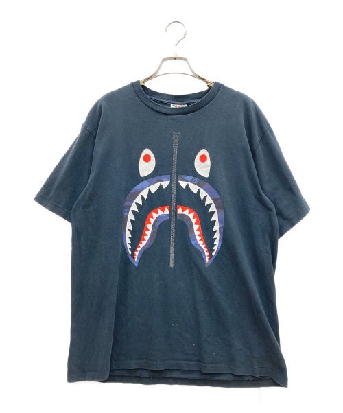 A BATHING APE（アベイシングエイプ）A BATHING APE (アベイシングエイプ) シャークプリントTシャツ ブラック サイズ:Lの古着・服飾アイテム