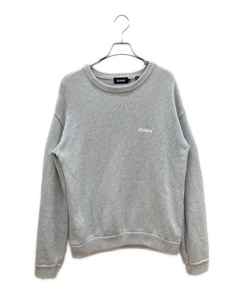 X-LARGE（エクストララージ）X-LARGE (エクストララージ) STANDARD LOGO CREWNECK KNITニット グレー サイズ:SIZE Mの古着・服飾アイテム