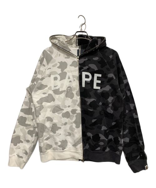 A BATHING APE（アベイシングエイプ）A BATHING APE (アベイシングエイプ) ドッキングジップパーカー ホワイト×ブラック サイズ:Mの古着・服飾アイテム